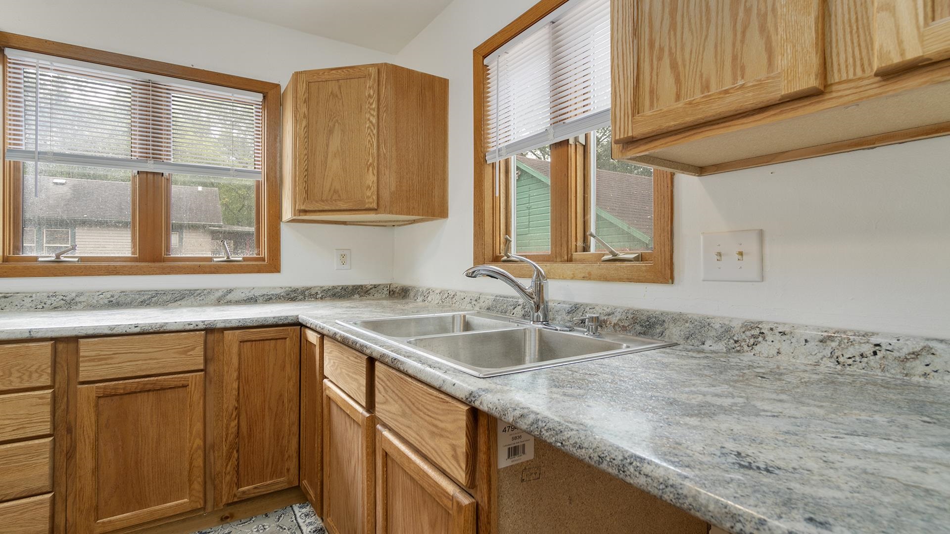 10374 Main Street Roscoe, IL 61073 - Photo 15 of 29 Gallery Image 15