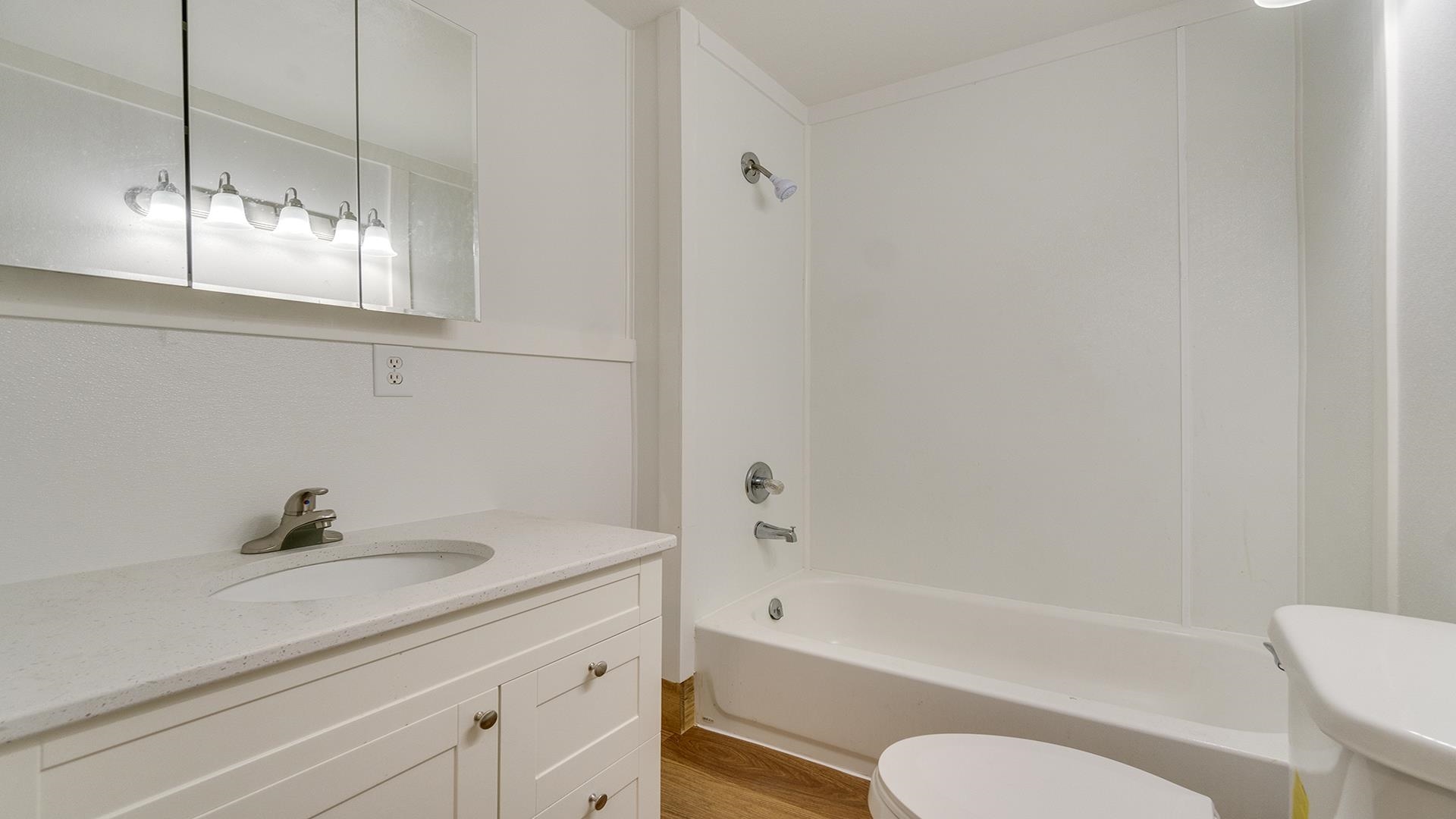 10374 Main Street Roscoe, IL 61073 - Photo 19 of 29 Gallery Image 19