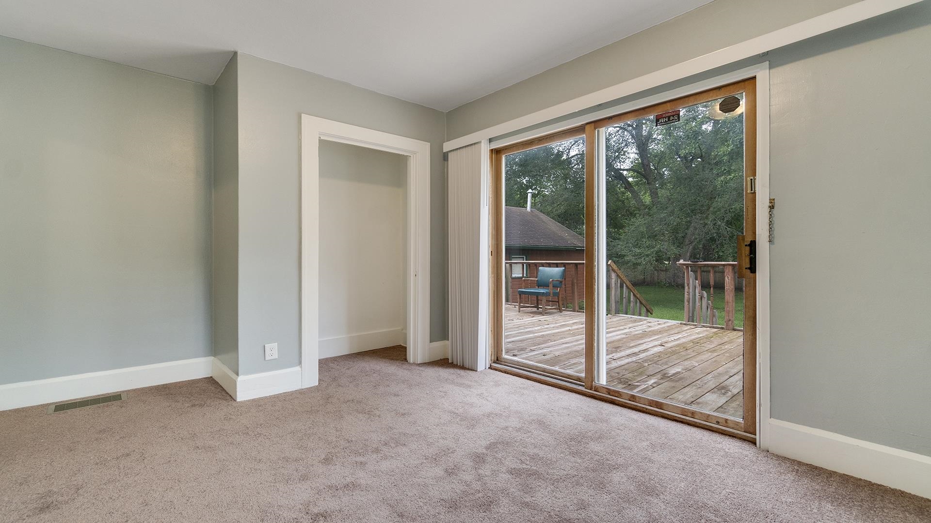 10374 Main Street Roscoe, IL 61073 - Photo 23 of 29 Gallery Image 23