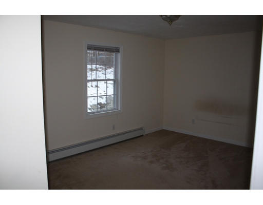 49 Malvern Road Worcester, MA 01610 - Photo 8 of 10 Gallery Image 8