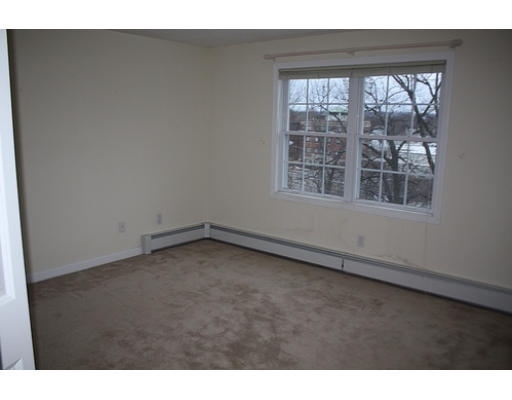 49 Malvern Road Worcester, MA 01610 - Photo 9 of 10 Gallery Image 9