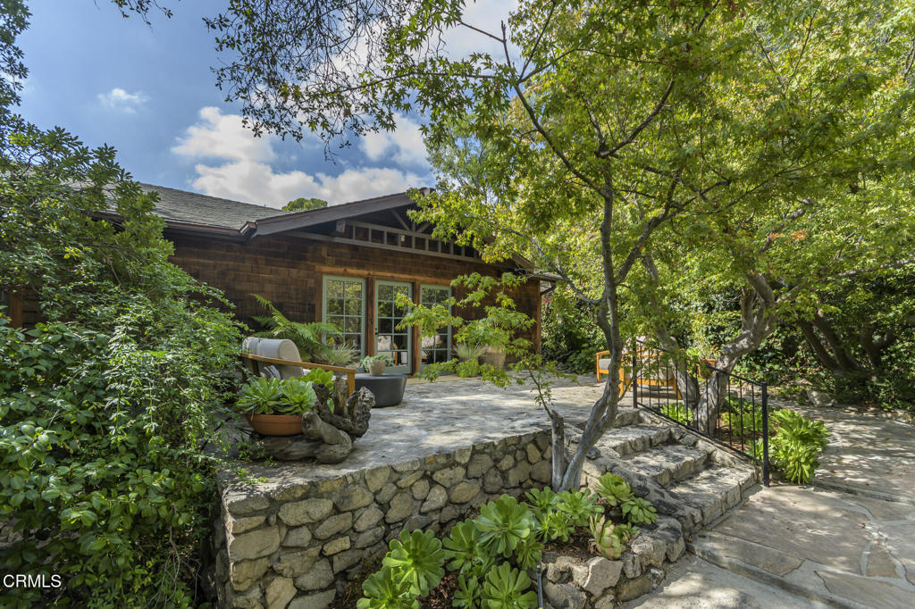 5725 Canyonside Road La Crescenta, CA 91214 - Photo 12 of 74 017_5725 Canyonside Rd_GYP-MLS