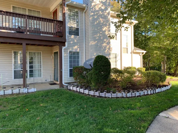 $2,625 | 143 Tanglewood Place, Morganville, NJ 07751