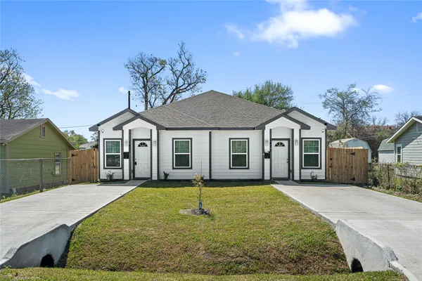 $1,715 | 142 Calloway Street, Unit A, Houston, TX 77029