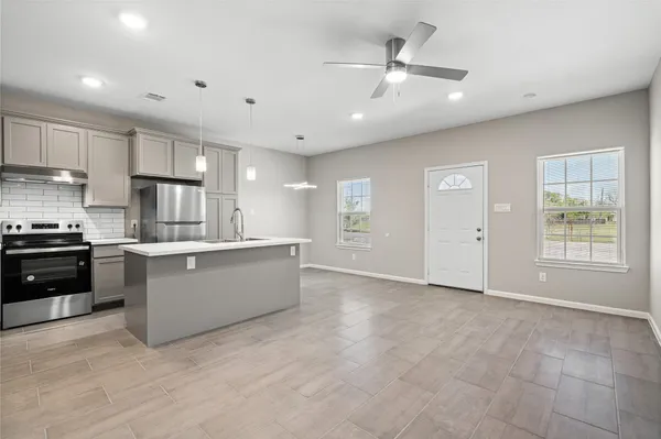 $1,715 | 142 Calloway Street, Unit A, Houston, TX 77029