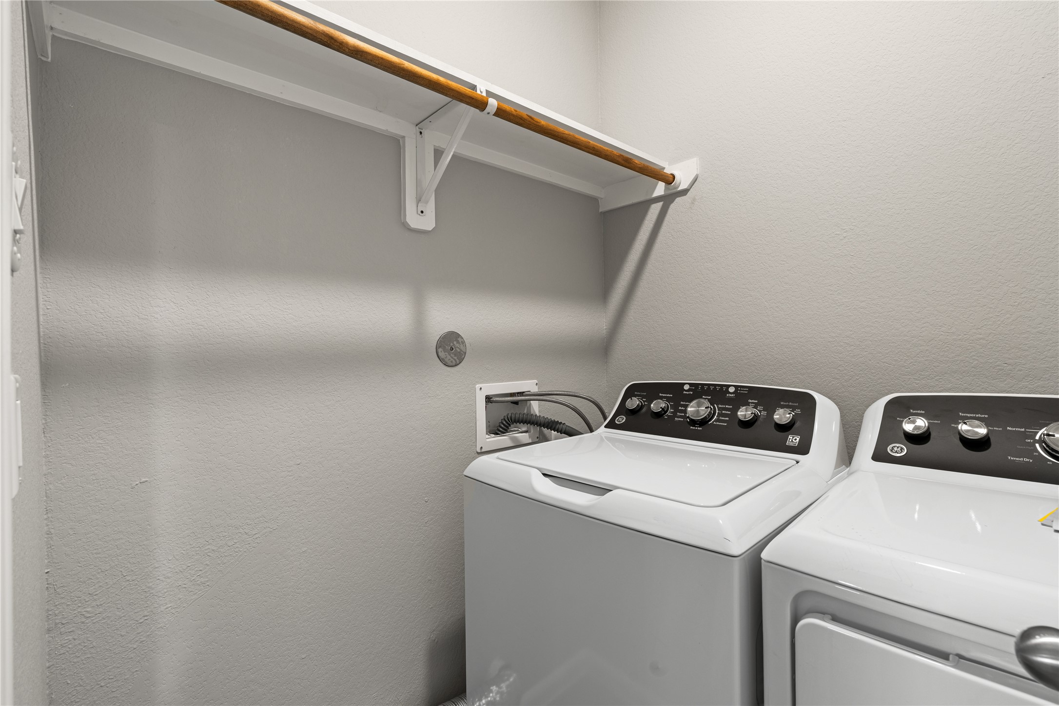 142 Calloway Street, Unit A Houston, TX 77029 - Photo 23 of 23 a utility room with dryer and washer