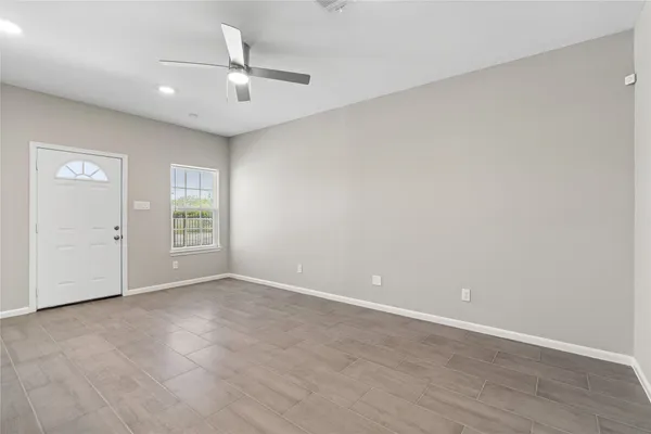 $1,715 | 142 Calloway Street, Unit A, Houston, TX 77029