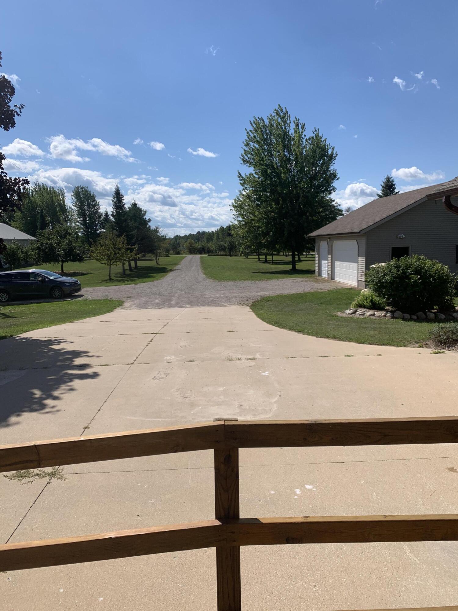 3760 Abbey Road Cheboygan, MI 49721 - Photo 6 of 17 Gallery Image 6