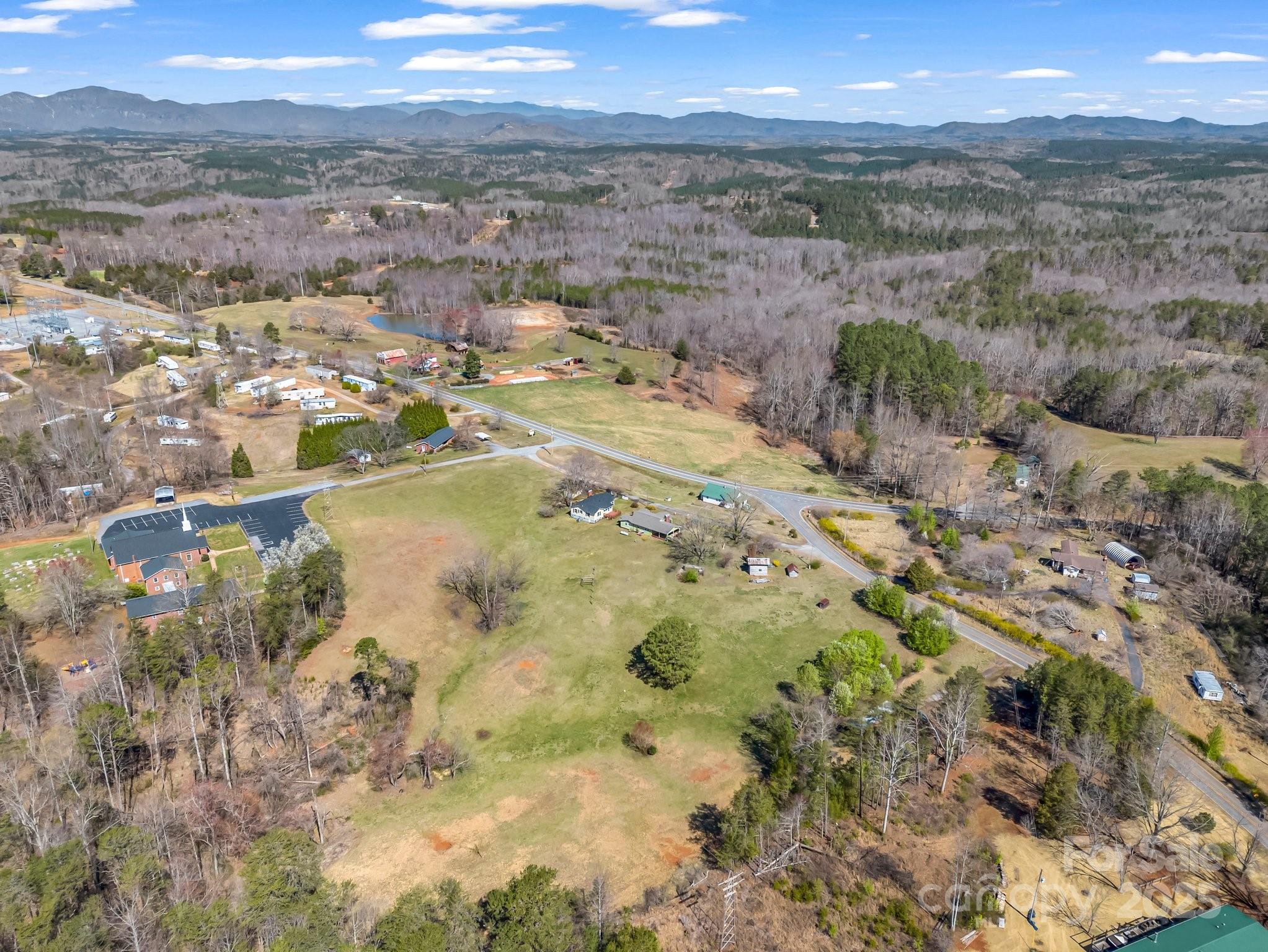34 Manus Chapel Road Mill Spring, NC 28756 - Photo 39 of 42 a view of city and ocean