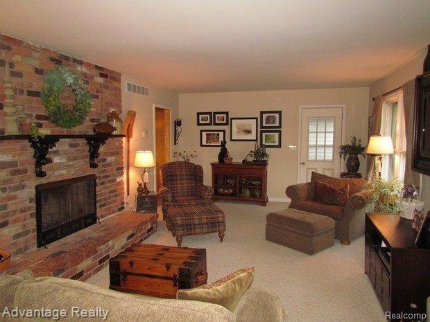 20450 Armada Ridge Road Armada, MI 48005 - Photo 2 of 17 Living Room.JPG
