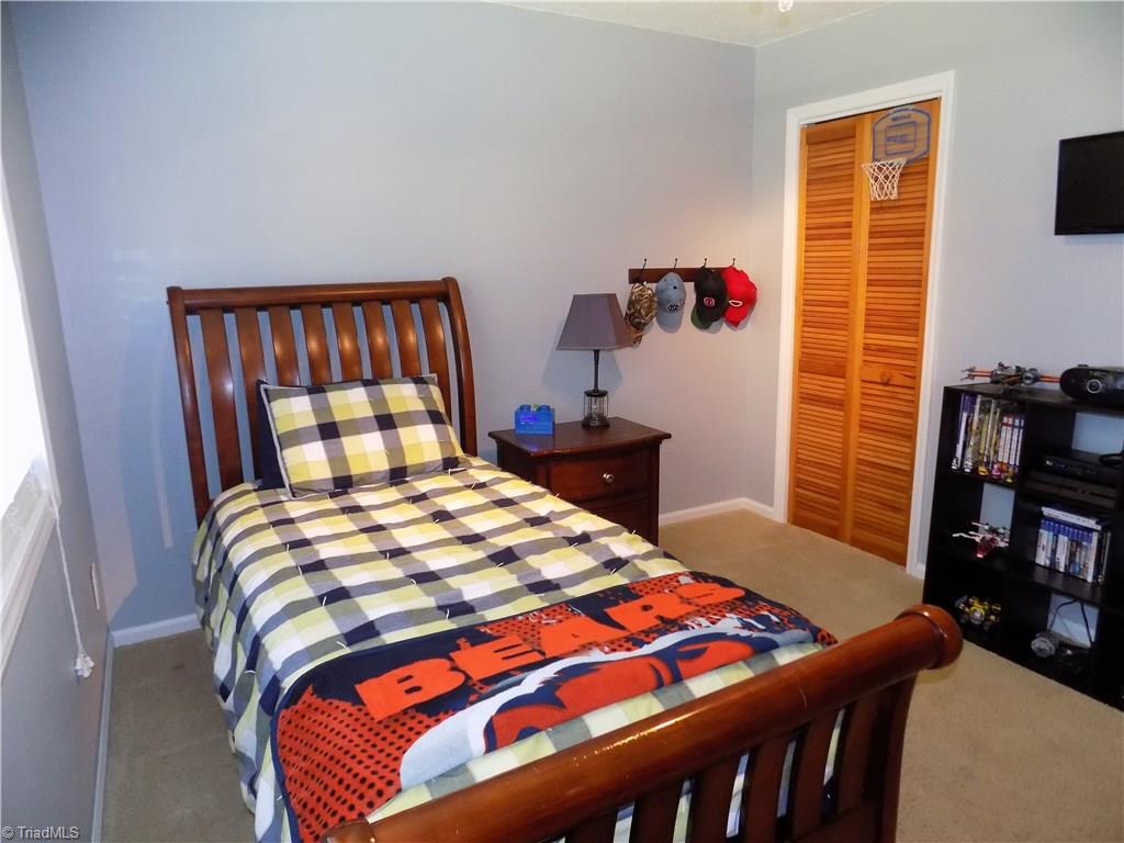 829 Bennett Farm Road Stokesdale, NC 27357 - Photo 3 of 24 Gallery Image 3