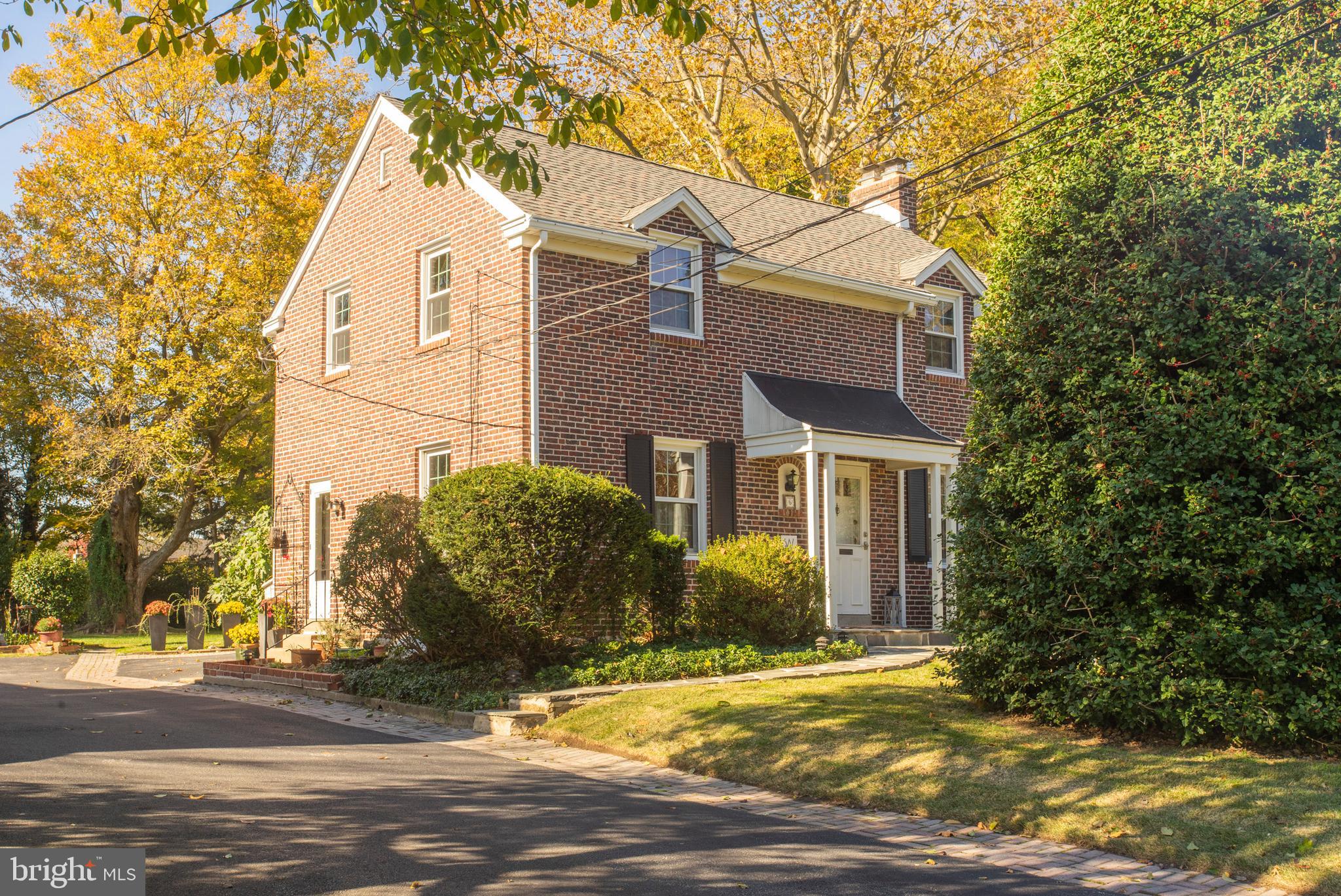 6 Arbor Lea Road Lansdowne, PA 19050 - Photo 2 of 51 Wide common driveway, room for 4 cars at top