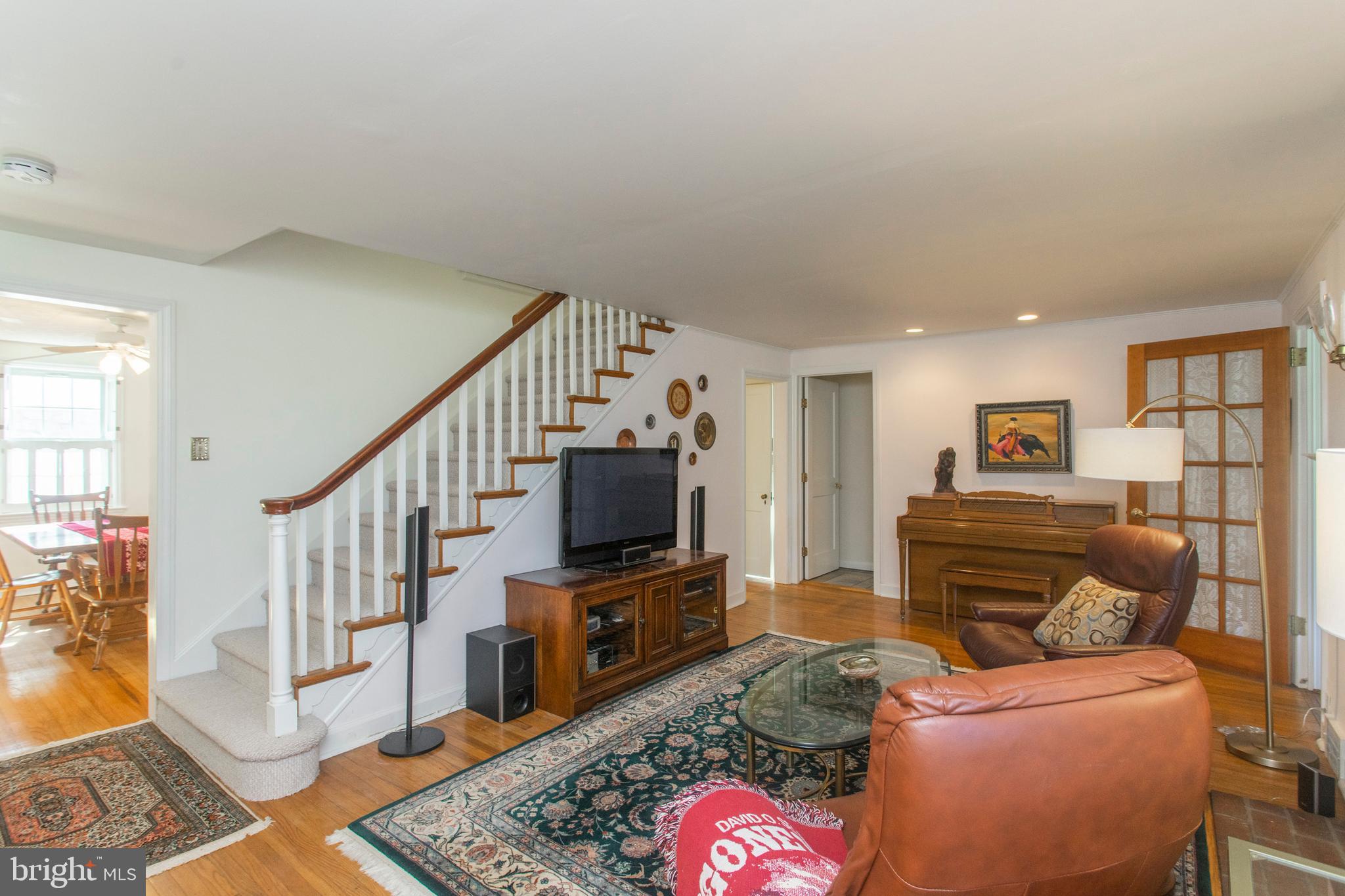 6 Arbor Lea Road Lansdowne, PA 19050 - Photo 3 of 51 Welcome inside!