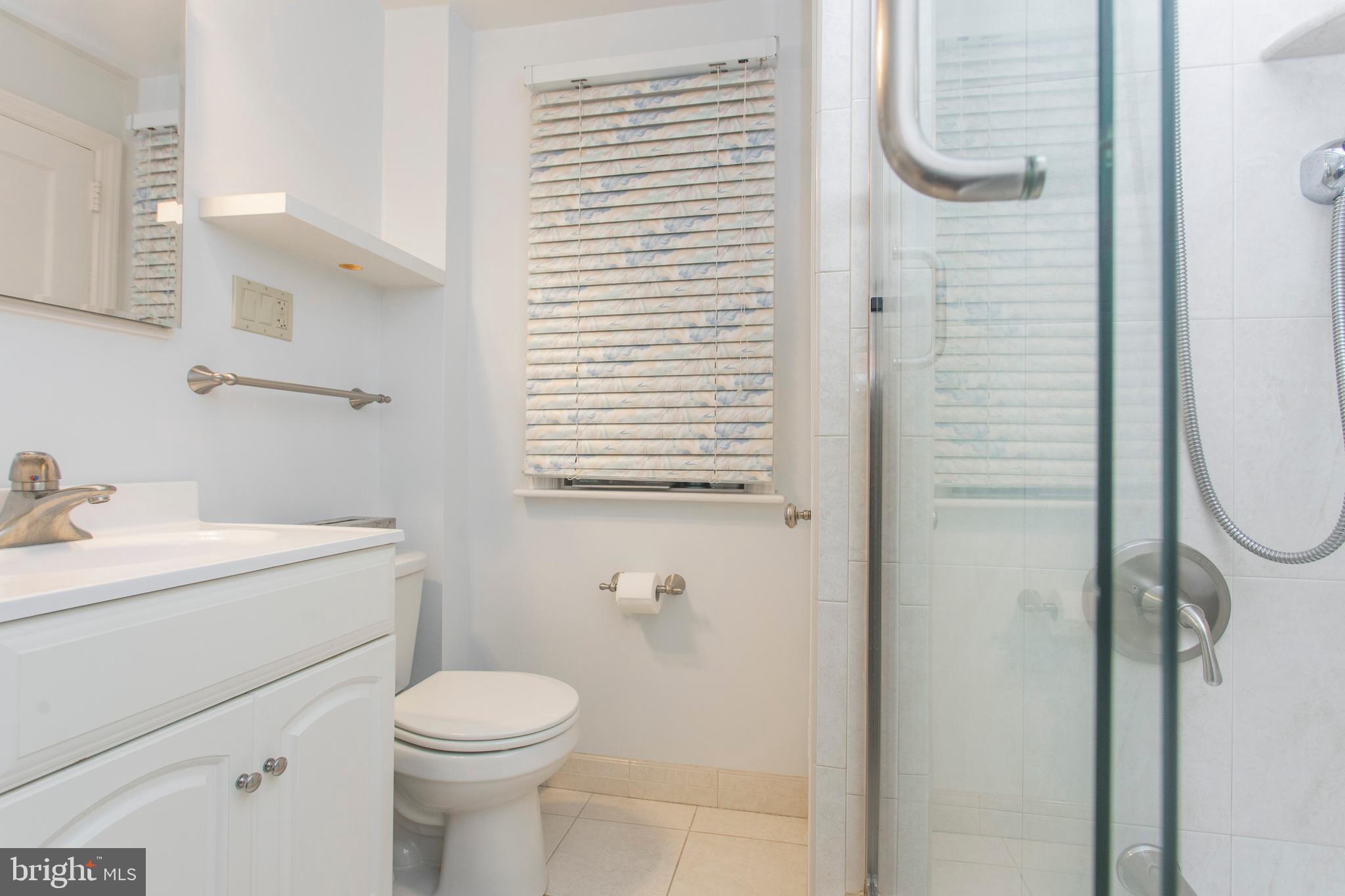 6 Arbor Lea Road Lansdowne, PA 19050 - Photo 28 of 51 Updated hall bath.