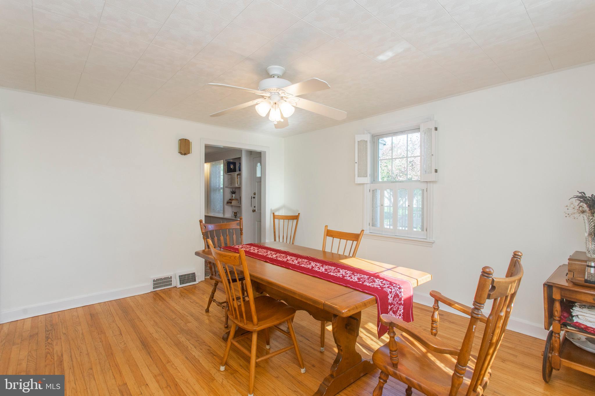 6 Arbor Lea Road Lansdowne, PA 19050 - Photo 8 of 51 Dining room
