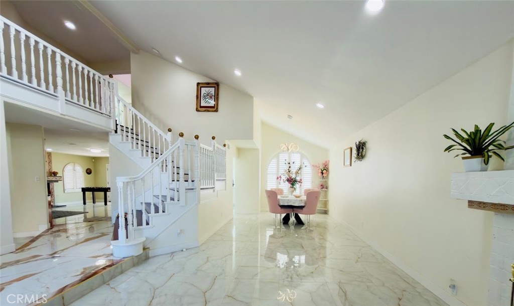 10452 Circulo De Juarez Fountain Valley, CA 92708 - Photo 6 of 34