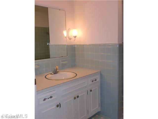 1309 Coventry Road High Point, NC 27262 - Photo 12 of 16 Other Bath.