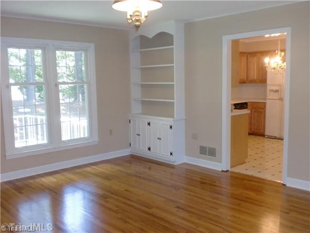 1309 Coventry Road High Point, NC 27262 - Photo 4 of 16 Den/Family/Great Room.