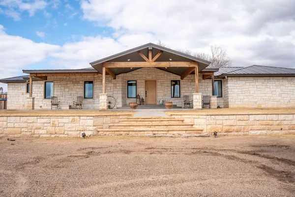 $750,000 | 7811 North County Road 1540, Shallowater, TX 79363