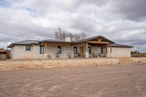 $750,000 | 7811 North County Road 1540, Shallowater, TX 79363