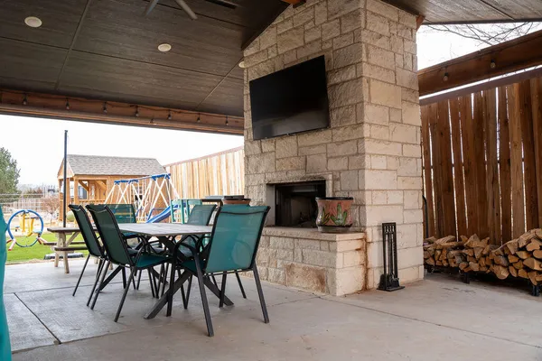 $750,000 | 7811 North County Road 1540, Shallowater, TX 79363