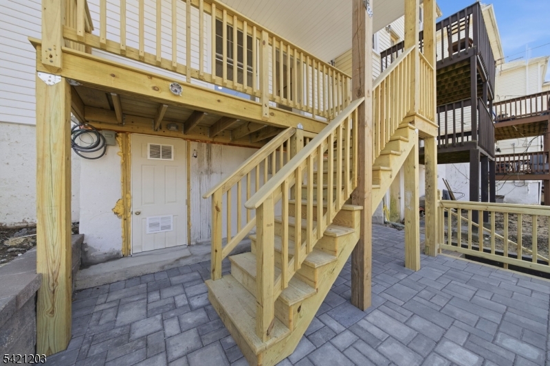 33 Clinton Place Morristown, NJ 07960 - Photo 20 of 24 a view of entryway