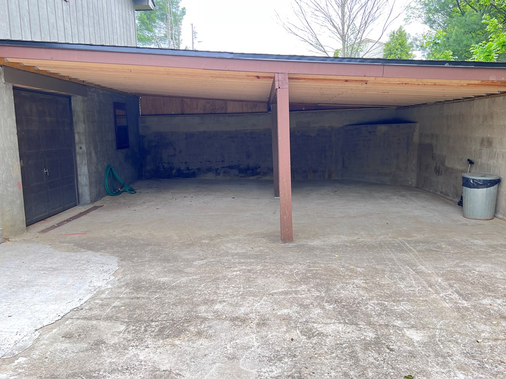 112 Hayes Road Marble, NC 28905 - Photo 9 of 30 Carport