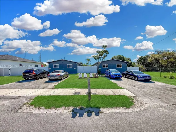 $929,000 | 2620 Northwest 18th Terrace, Oakland Park, FL 33311