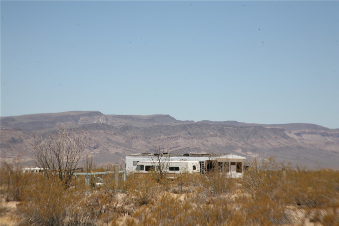 207-17-097 South Cameron Road Yucca, AZ 86438 - Photo 6 of 34