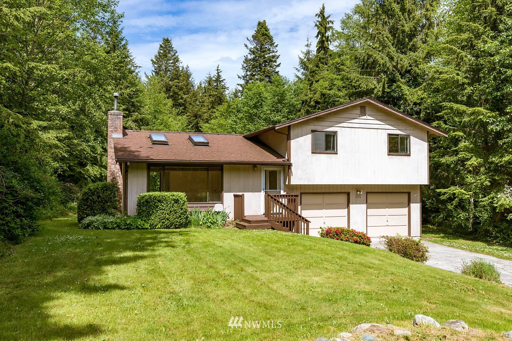 1275 Silver Lake Road Oak Harbor, WA 98277 - Photo 1 of 25 Gallery Image 1