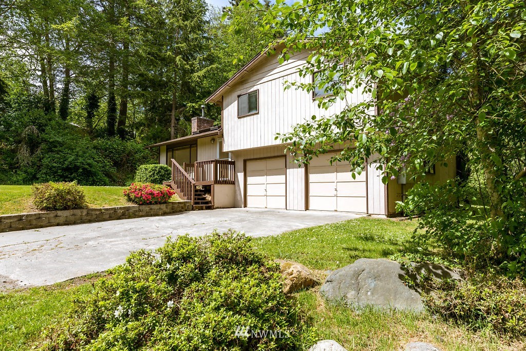 1275 Silver Lake Road Oak Harbor, WA 98277 - Photo 2 of 25 Gallery Image 2