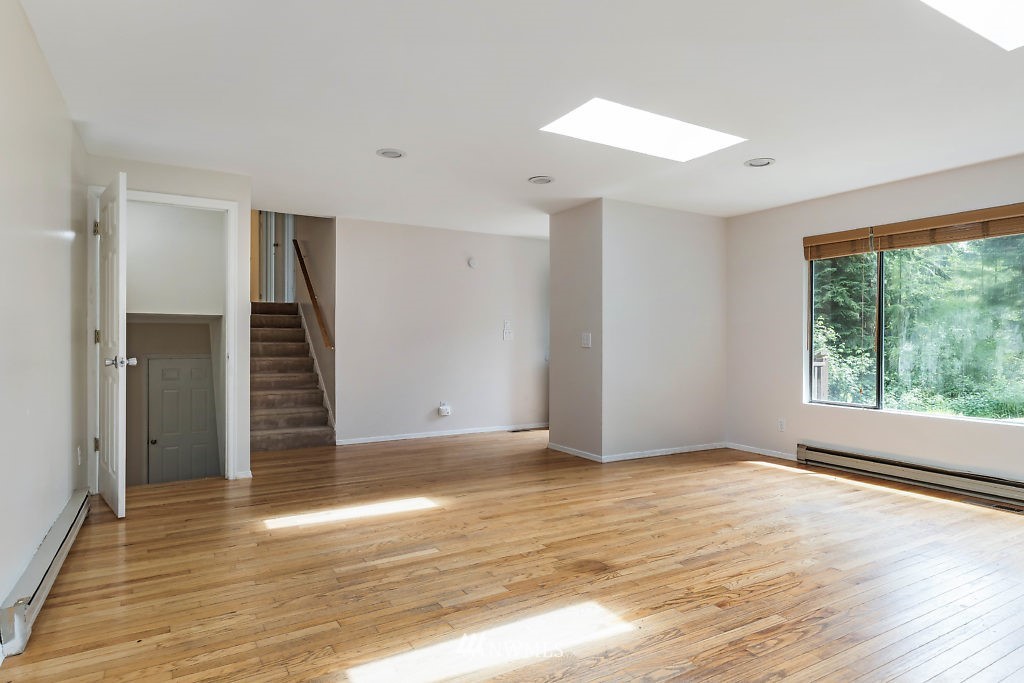 1275 Silver Lake Road Oak Harbor, WA 98277 - Photo 6 of 25 Gallery Image 6