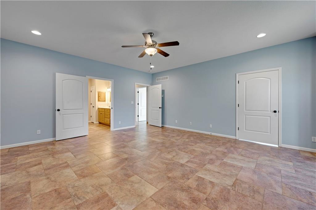 20660 Mission Road Stilwell, KS 66085 - Photo 35 of 67 Gallery Image 35