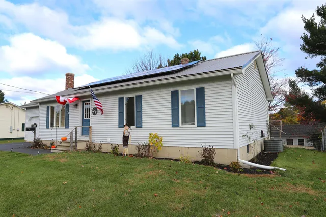 $275,000 | 127 Sloan Street, Newport, VT 05855