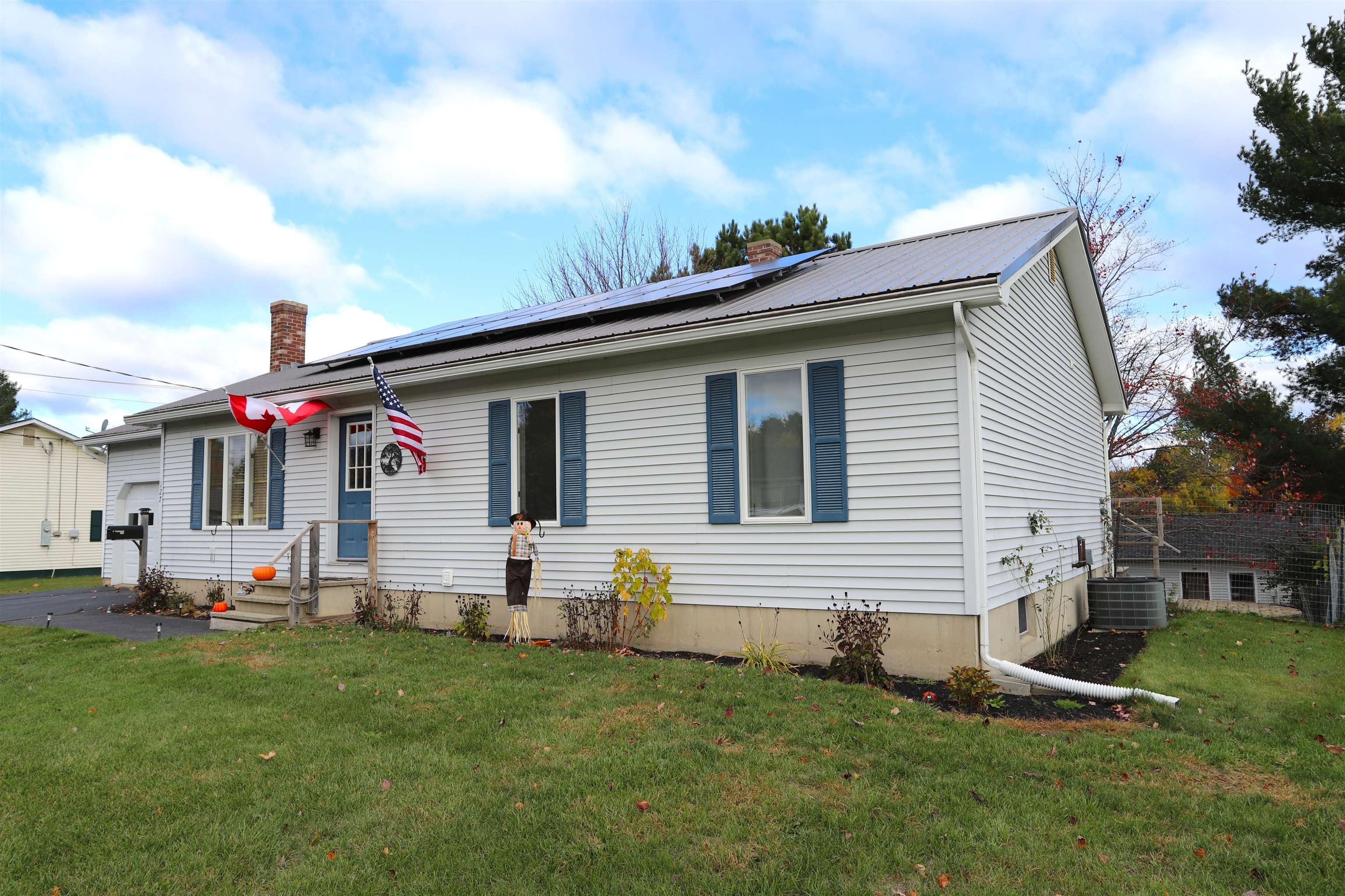 127 Sloan Street Newport, VT 05855 - Photo 6 of 43