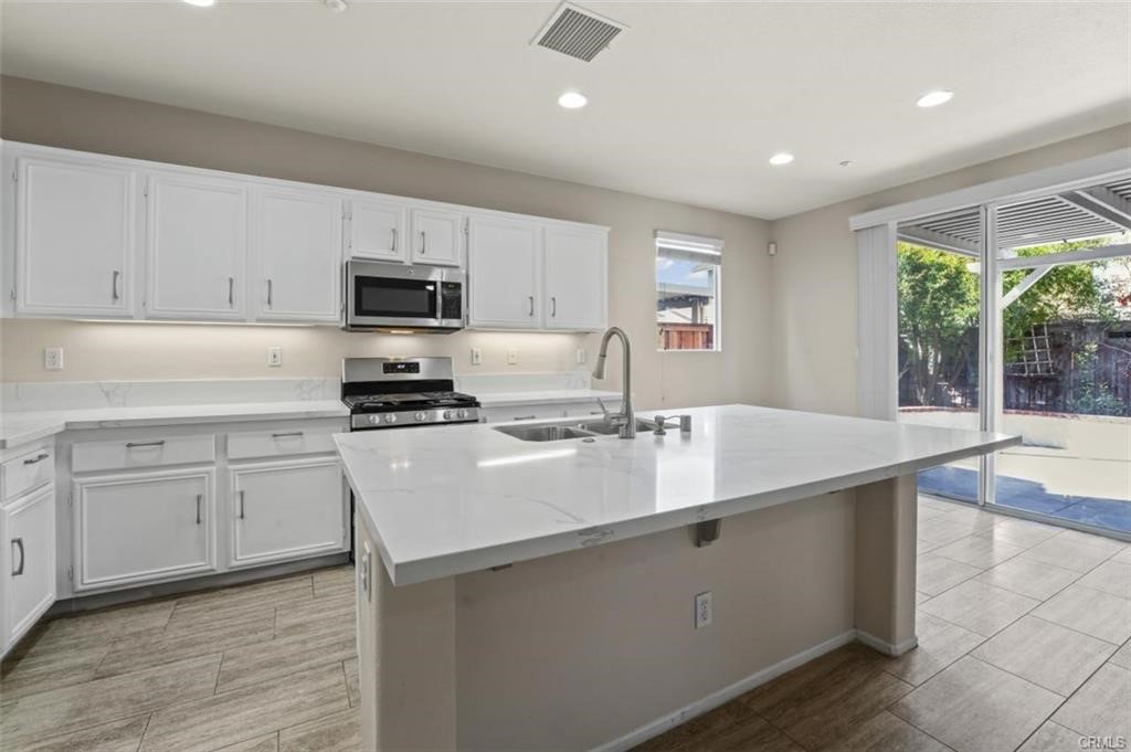 4680 Trailmore Court Riverside, CA 92505 - Photo 6 of 29