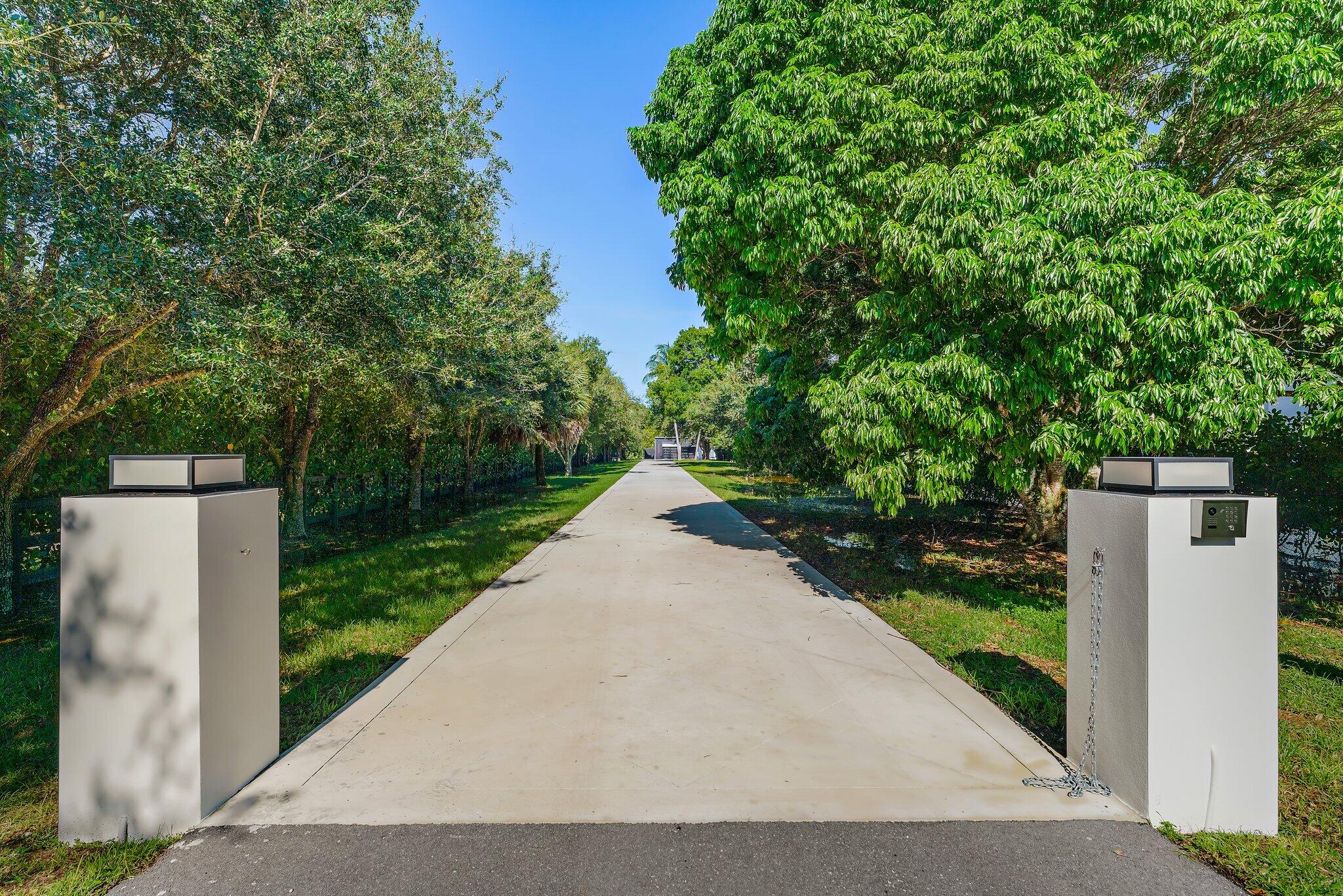 8309 Southeast Rivers Edge Street Jupiter, FL 33458 - Photo 14 of 112 032-8309SERiversEdgeSt-Jupiter-SMALL