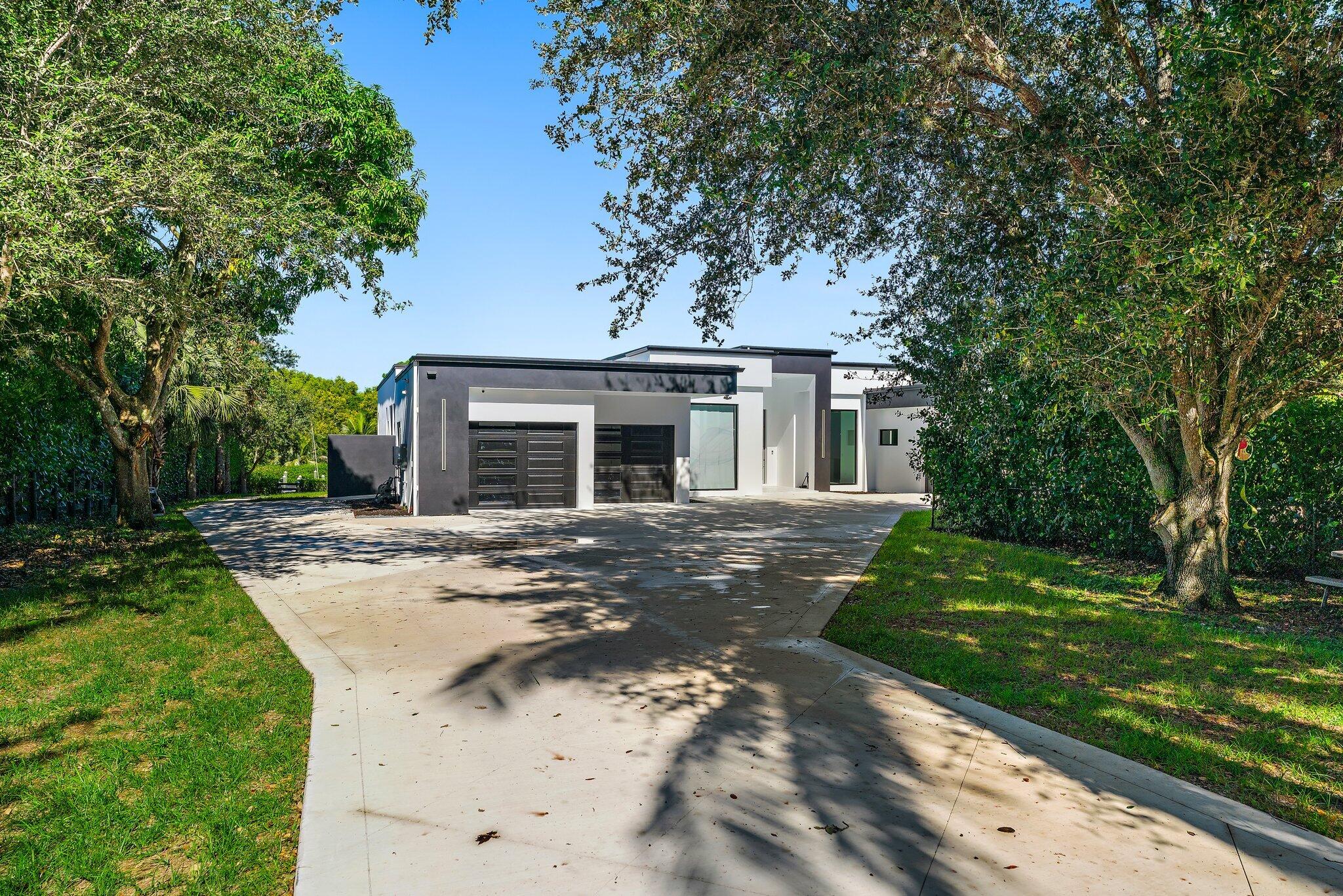 8309 Southeast Rivers Edge Street Jupiter, FL 33458 - Photo 16 of 112 035-8309SERiversEdgeSt-Jupiter-SMALL