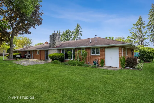 $375,000 | 1715 West Main Street, Sleepy Hollow, IL 60118