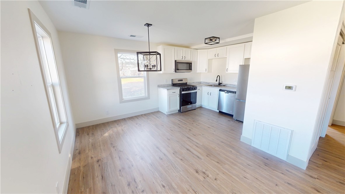 206 Market Street Sidell, IL 61876 - Photo 4 of 14