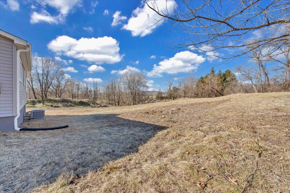 1185 Colonial Road Blue Ridge, VA 24064 - Photo 20 of 24 20-MIB03260