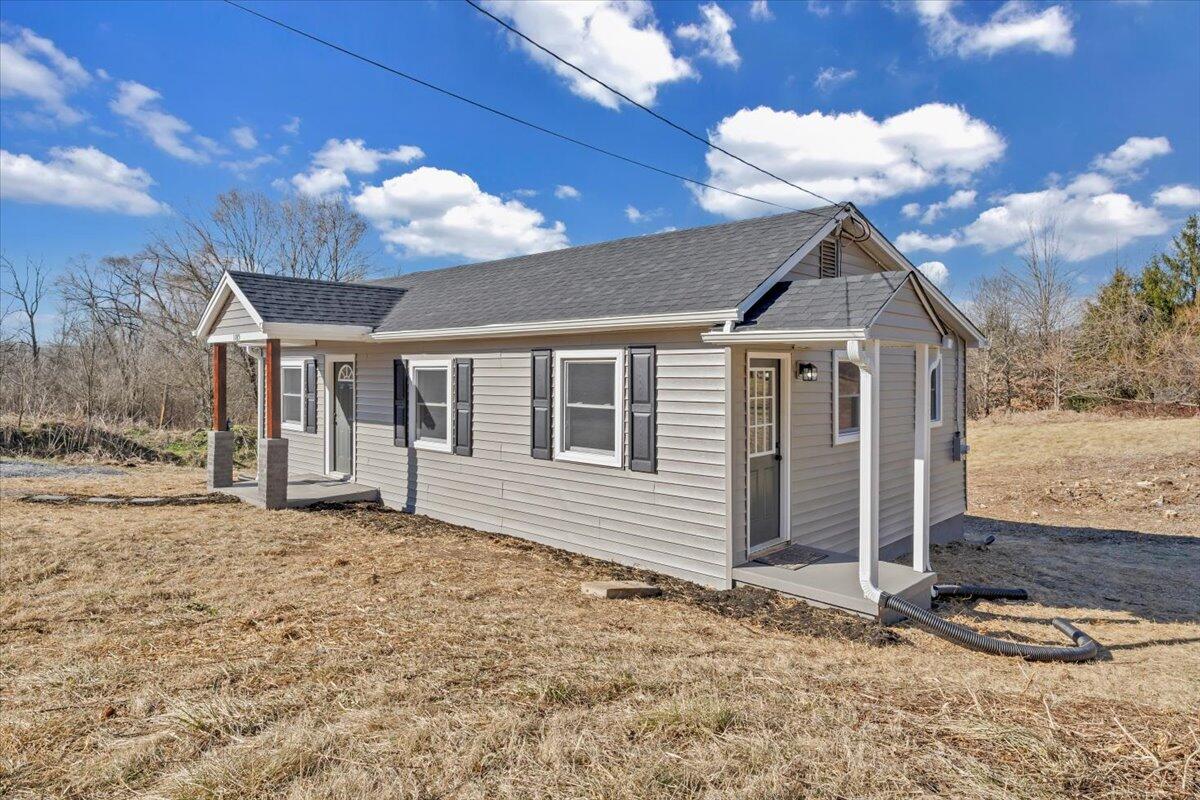 1185 Colonial Road Blue Ridge, VA 24064 - Photo 22 of 24 22-MIB03257