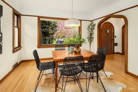 $1,750,000 | 6856 17th Avenue Northeast, Seattle, WA 98115