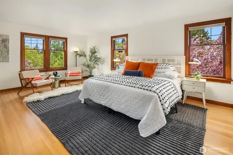 $1,750,000 | 6856 17th Avenue Northeast, Seattle, WA 98115