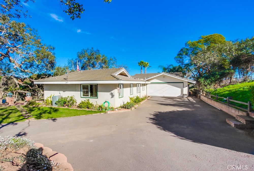 3927 Valle Del Sol Bonsall, CA 92003 - Photo 4 of 41