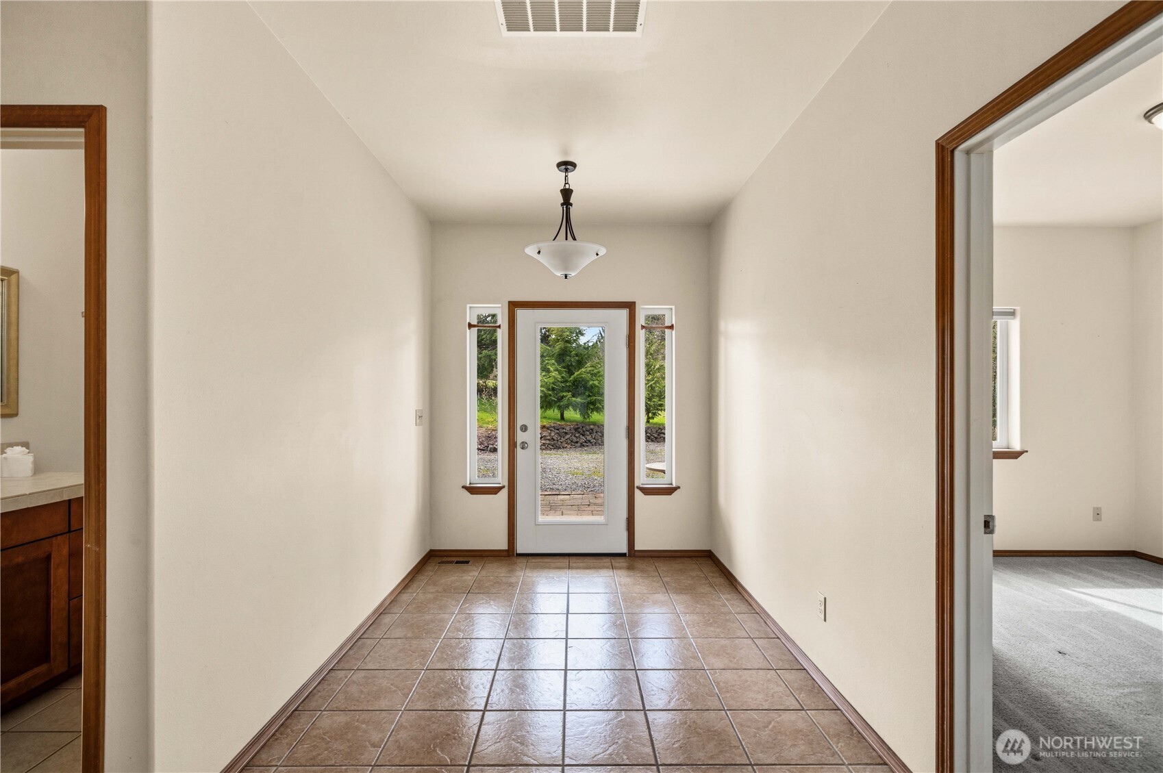 10404 210th Lane Southwest Rochester, WA 98579 - Photo 15 of 40