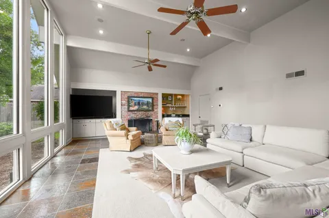 $1,225,000 | 8792 West Fairway Drive, Baton Rouge, LA 70809