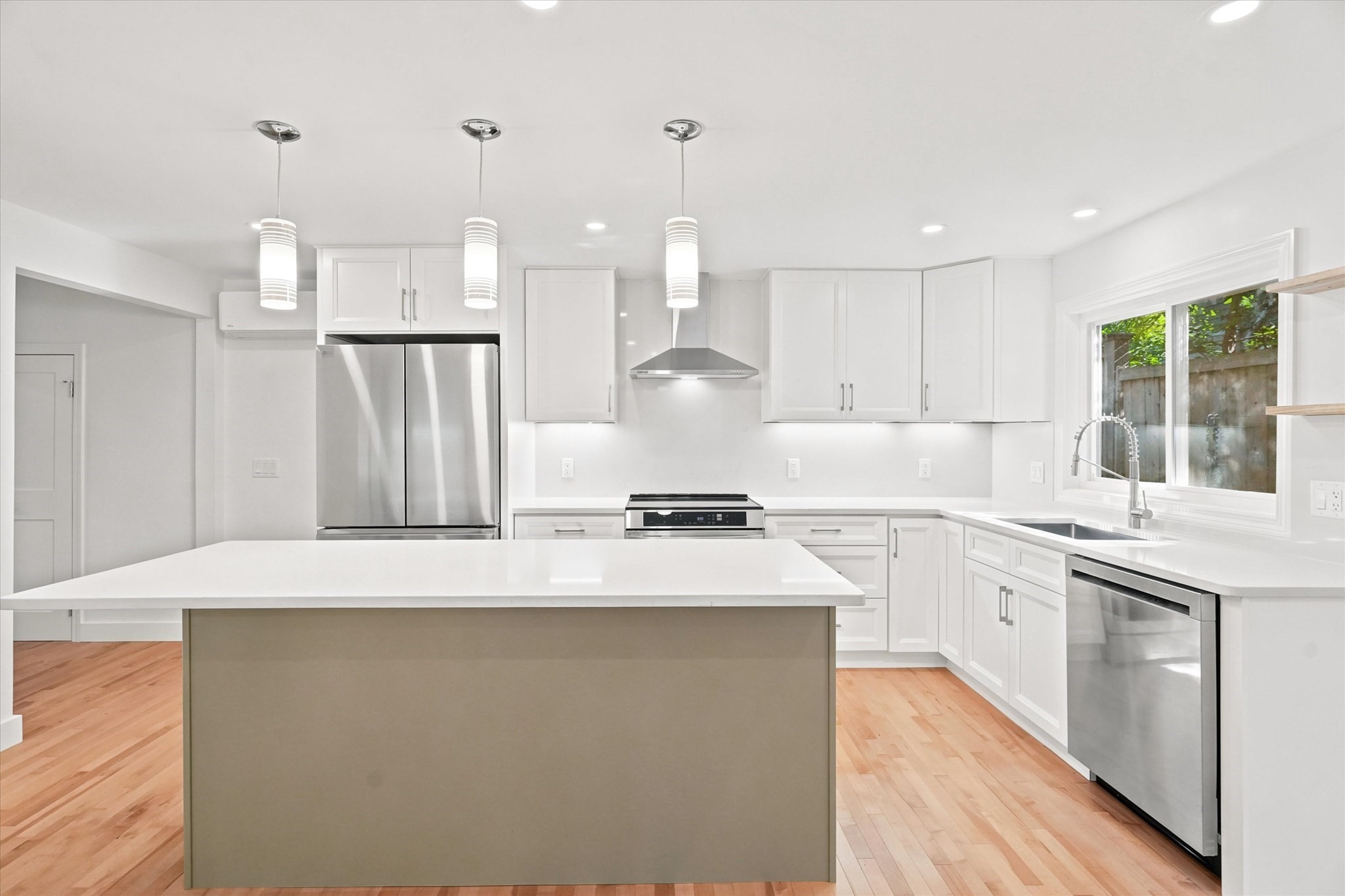 8 Wilmington Road Burlington, MA 01803 - Photo 8 of 42 Gallery Image 8