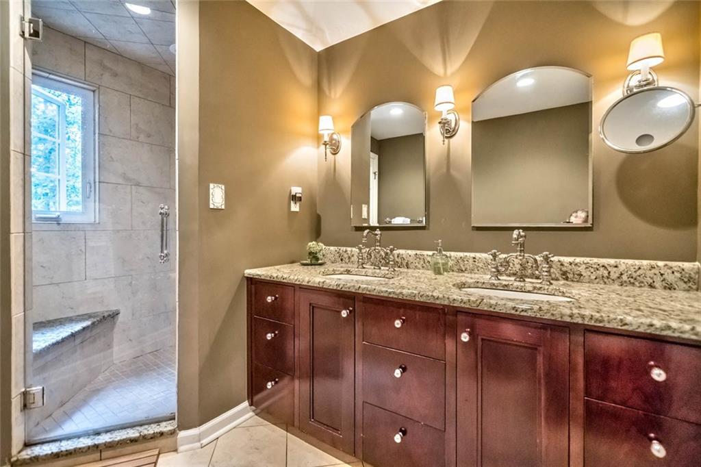 300 Wildberry Road Pittsburgh, PA 15238 - Photo 19 of 25 Master Bath