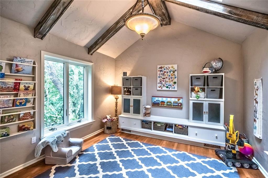 300 Wildberry Road Pittsburgh, PA 15238 - Photo 10 of 25 Gallery Image 10